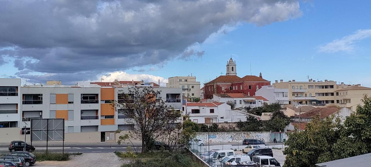 Apt Alcantarilha Esterno foto